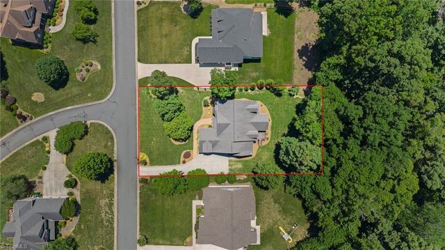 225 Heatherwood Drive, Winston-salem, NC 27107