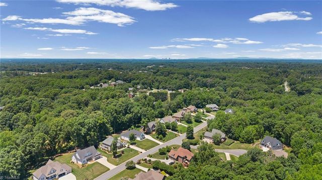 225 Heatherwood Drive, Winston-salem, NC 27107
