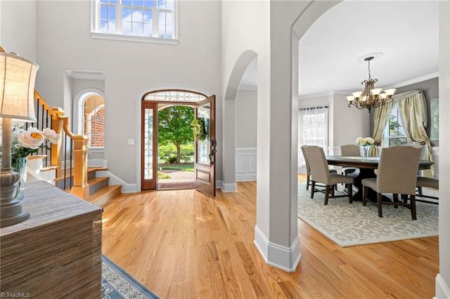 225 Heatherwood Drive, Winston-salem, NC 27107