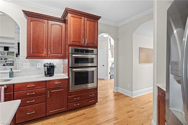 225 Heatherwood Drive, Winston-salem, NC 27107
