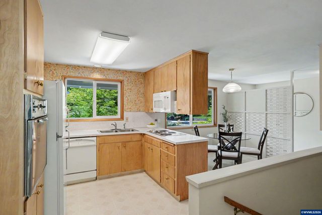 3157 NW Norwood Dr, Corvallis, OR 97330
