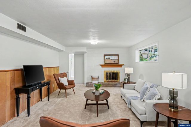 3157 NW Norwood Dr, Corvallis, OR 97330