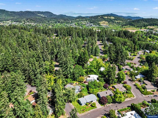 3157 NW Norwood Dr, Corvallis, OR 97330