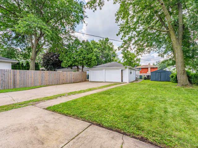 3445 Adams Street, Lansing, IL 60438