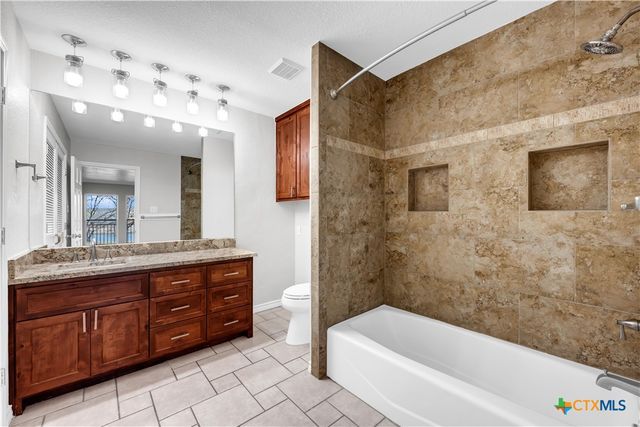 418 County Road 119a, Kingsland, TX 78611