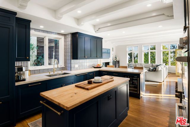 7050 La Presa Drive, Los Angeles, CA 90068