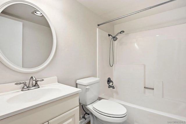 10794 Jeanne Ter E, Santee, CA 92071