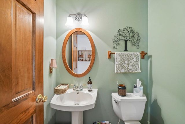 306 W Juniper DRIVE, Grafton, WI 53024