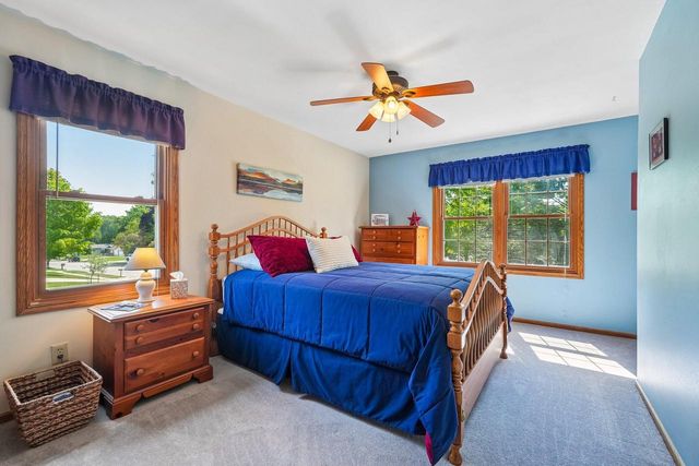 306 W Juniper DRIVE, Grafton, WI 53024