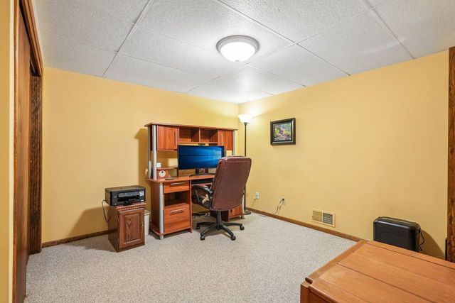 306 W Juniper DRIVE, Grafton, WI 53024