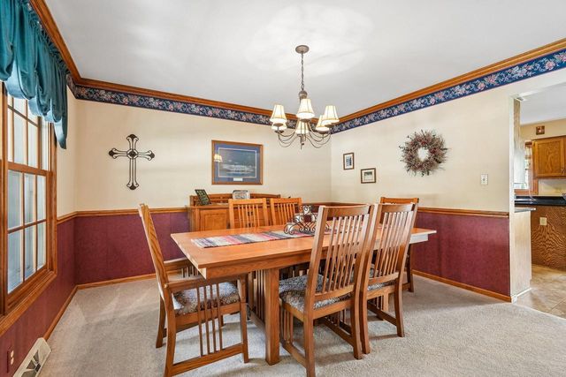 306 W Juniper DRIVE, Grafton, WI 53024