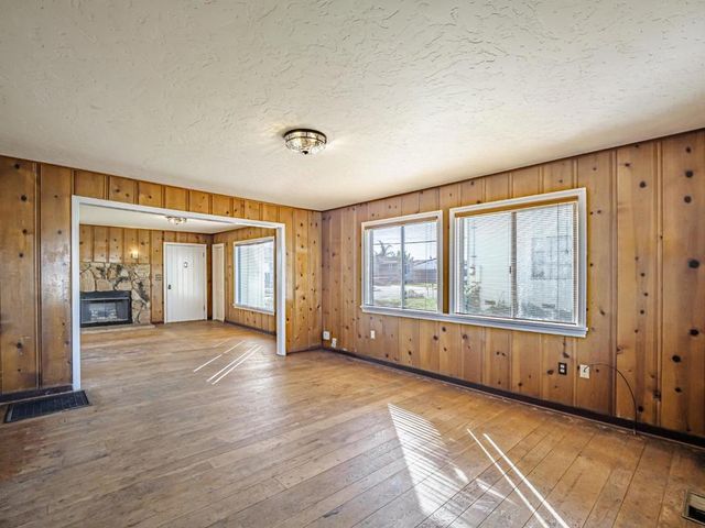 35 Sycamore Street, Watsonville, CA 95076