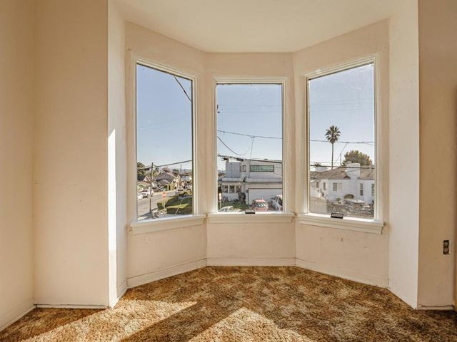 35 Sycamore Street, Watsonville, CA 95076