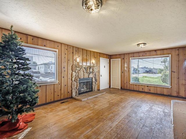 35 Sycamore Street, Watsonville, CA 95076