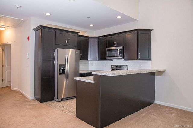 6 Sophia Court, West Babylon, NY 11704