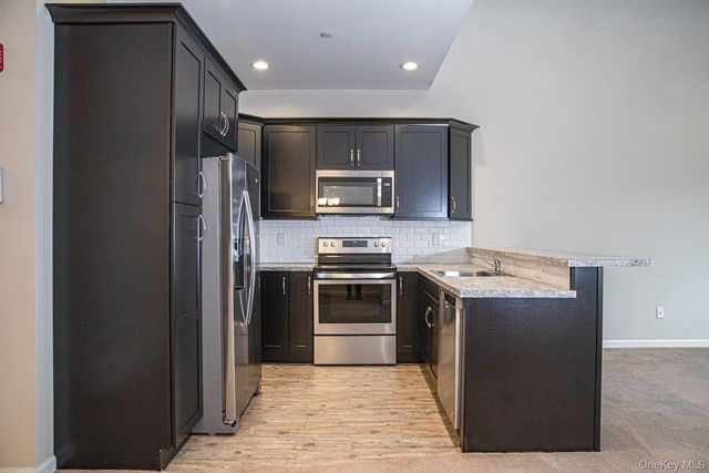 6 Sophia Court, West Babylon, NY 11704