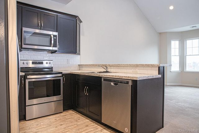 6 Sophia Court, West Babylon, NY 11704