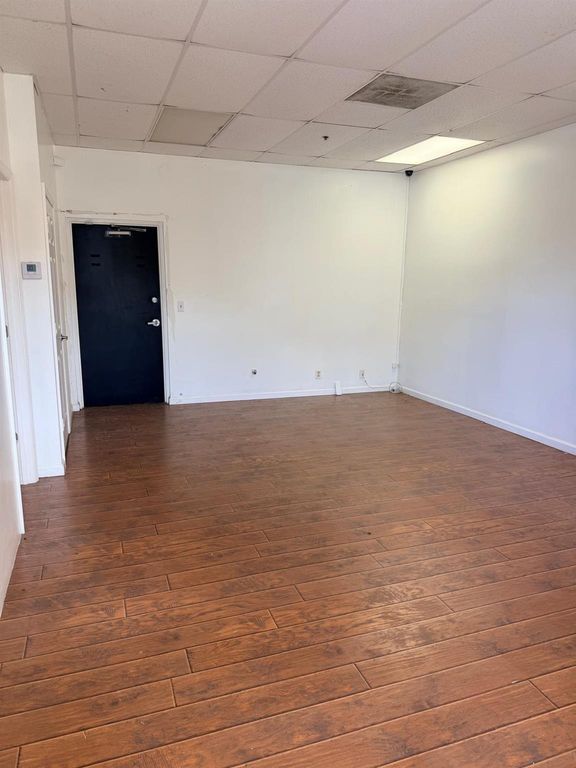 Image 3 of property listing at 3080 Fairlane Farms Road 3, Wellington, FL 33414