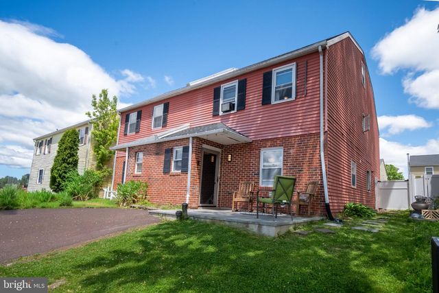 7 NAYLOR CT, Quakertown, PA 18951