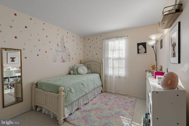 3 DUTTON CT, York, PA 17402