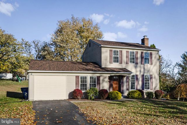 3 DUTTON CT, York, PA 17402