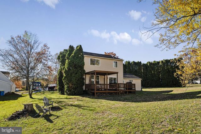 3 DUTTON CT, York, PA 17402