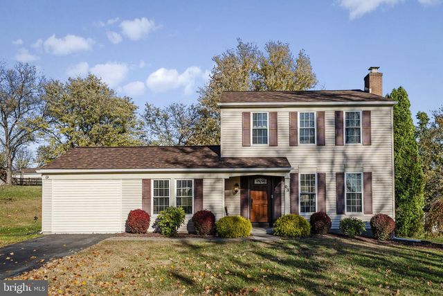 3 DUTTON CT, York, PA 17402