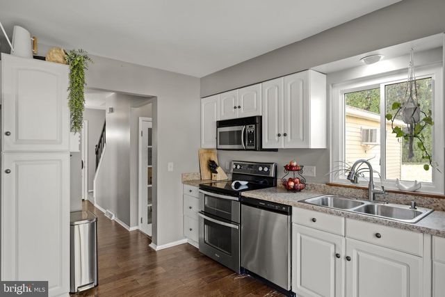 3 DUTTON CT, York, PA 17402