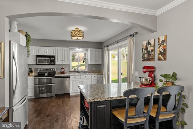 3 DUTTON CT, York, PA 17402