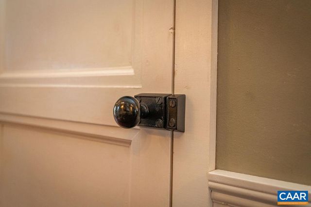 2004 SEVEN MEADOWS LN, Appomattox, VA 24522