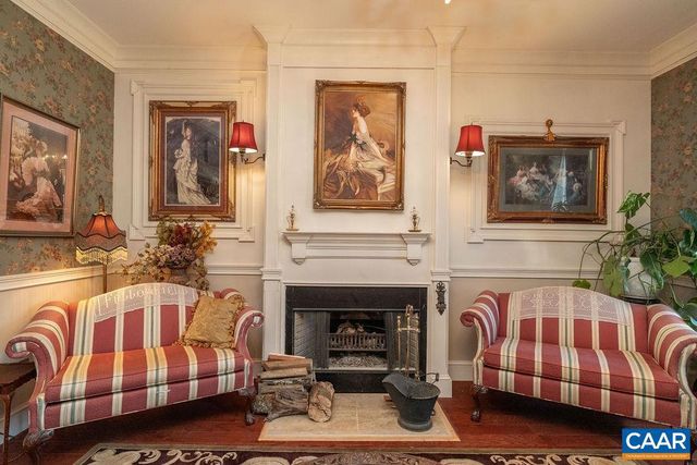 2004 SEVEN MEADOWS LN, Appomattox, VA 24522