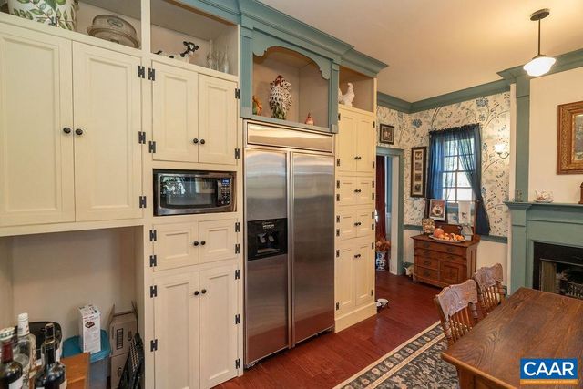 2004 SEVEN MEADOWS LN, Appomattox, VA 24522