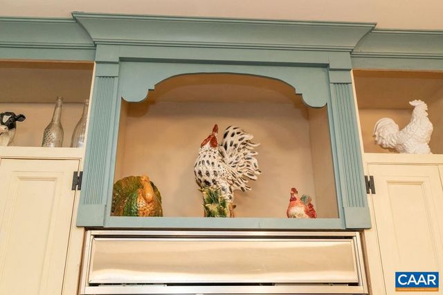 2004 SEVEN MEADOWS LN, Appomattox, VA 24522