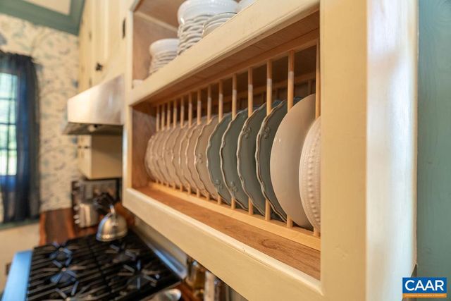 2004 SEVEN MEADOWS LN, Appomattox, VA 24522