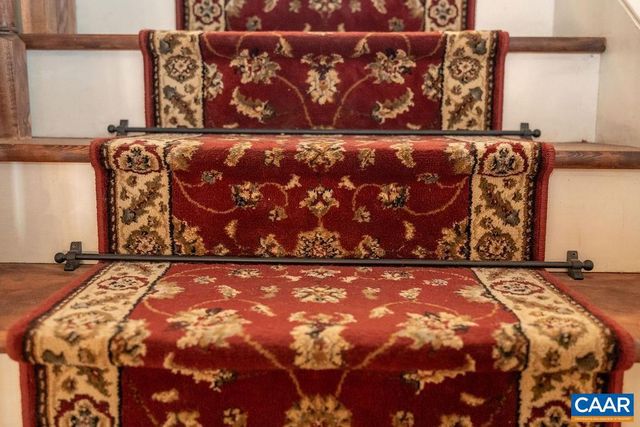 2004 SEVEN MEADOWS LN, Appomattox, VA 24522