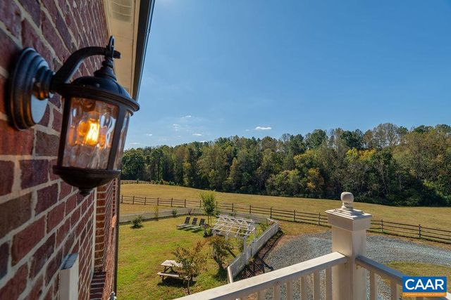 2004 SEVEN MEADOWS LN, Appomattox, VA 24522