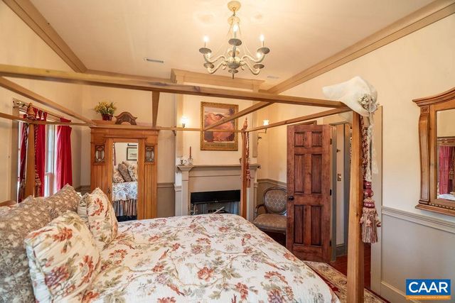 2004 SEVEN MEADOWS LN, Appomattox, VA 24522