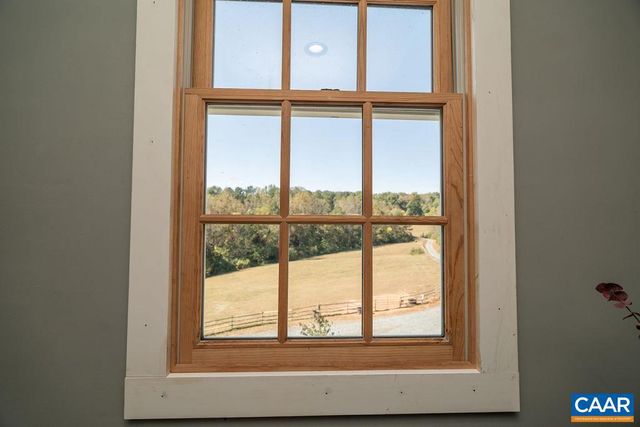 2004 SEVEN MEADOWS LN, Appomattox, VA 24522