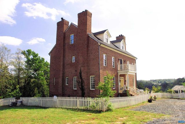 2004 SEVEN MEADOWS LN, Appomattox, VA 24522