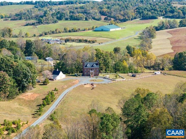 2004 SEVEN MEADOWS LN, Appomattox, VA 24522