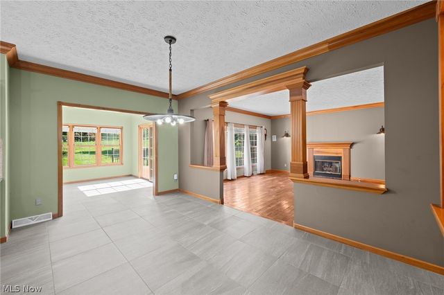 1413 Ashford Glen Lane, Sagamore Hills, OH 44067