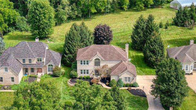1413 Ashford Glen Lane, Sagamore Hills, OH 44067
