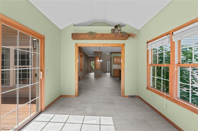 1413 Ashford Glen Lane, Sagamore Hills, OH 44067