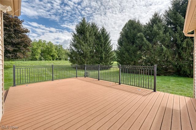 1413 Ashford Glen Lane, Sagamore Hills, OH 44067