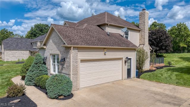 1413 Ashford Glen Lane, Sagamore Hills, OH 44067