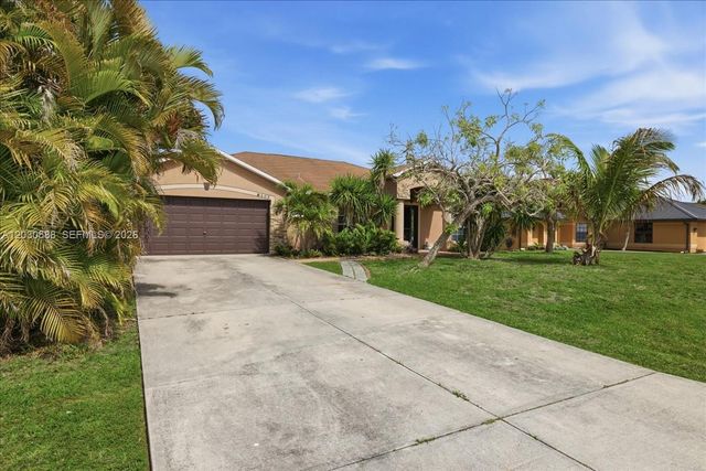 403 SW 28th PL, Cape Coral, FL 33991
