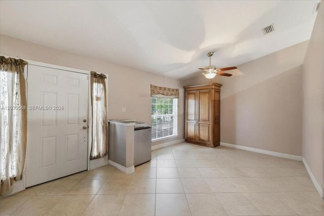 403 SW 28th PL, Cape Coral, FL 33991
