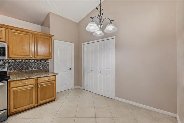 403 SW 28th PL, Cape Coral, FL 33991