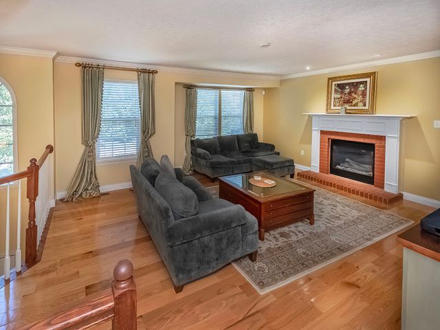 2010 Michael Drive, Baldwin Boro, PA 15227