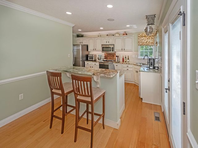 2010 Michael Drive, Baldwin Boro, PA 15227